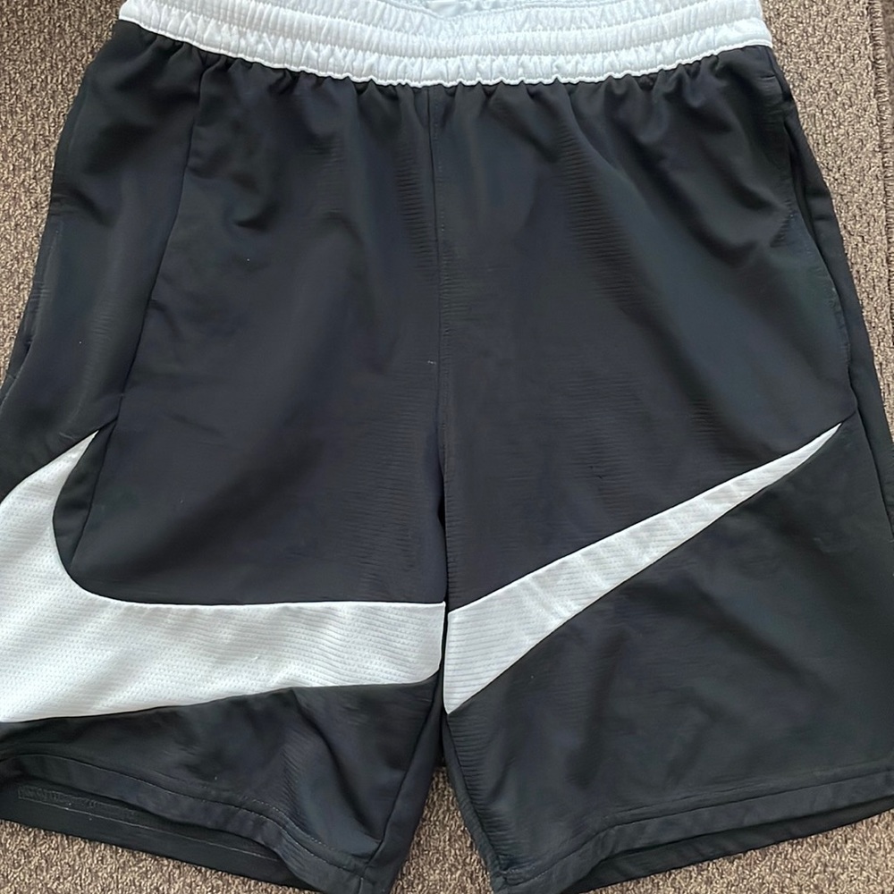 Nike boys shorts size L